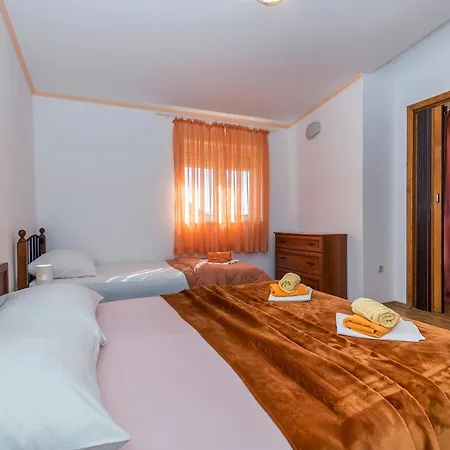 Biljana * Gradac (Split-Dalmatia)